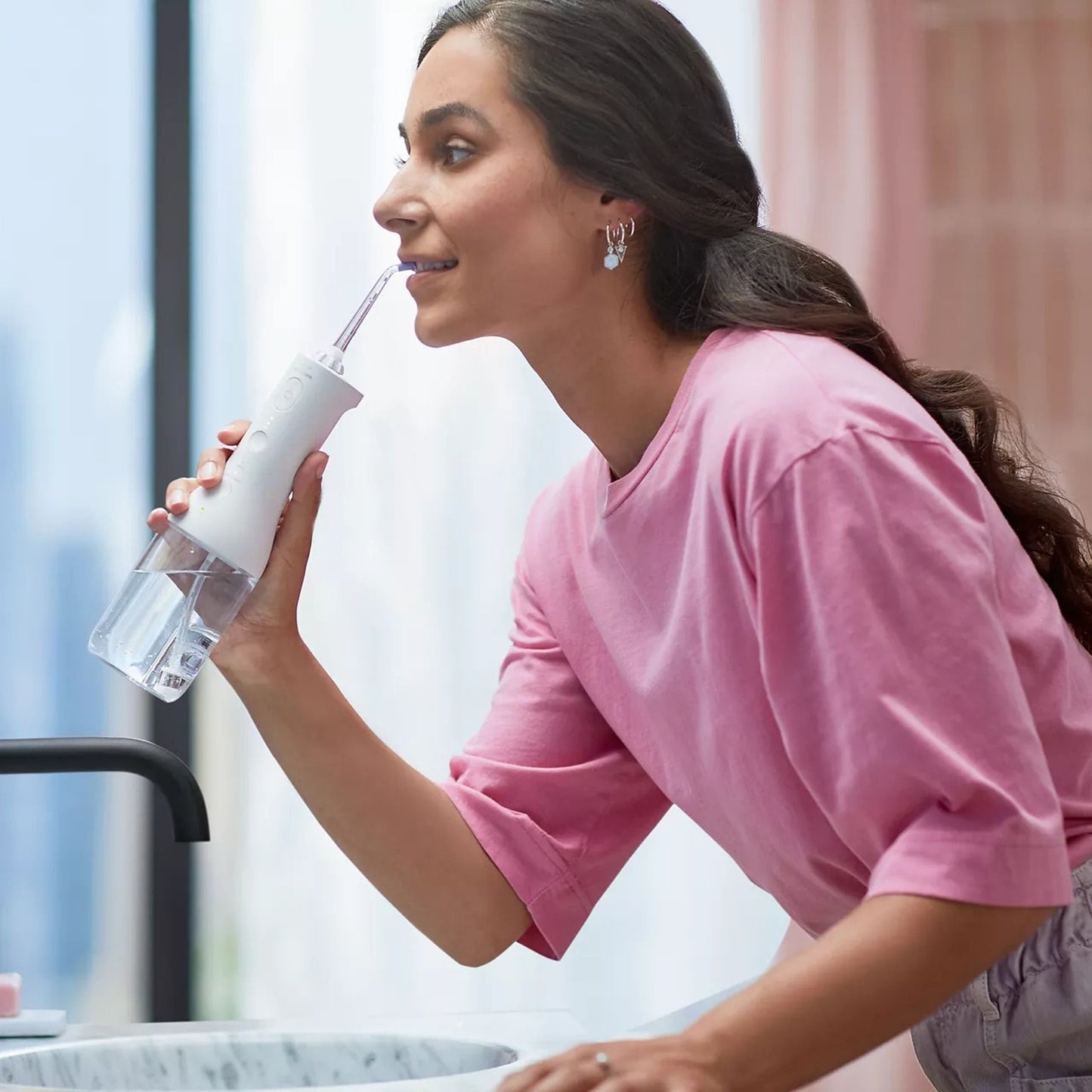 🦷💧 HydroSmile™ – Irrigador Oral Recargable con Boquillas Intercambiables